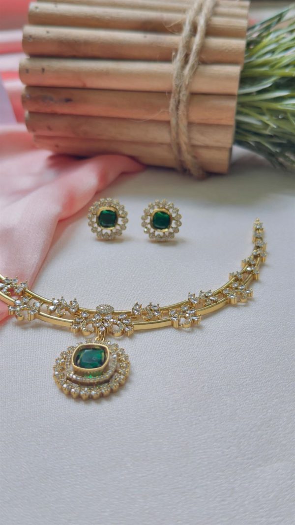 Premium Antique Gold Ad Necklace(Green) - Image 3