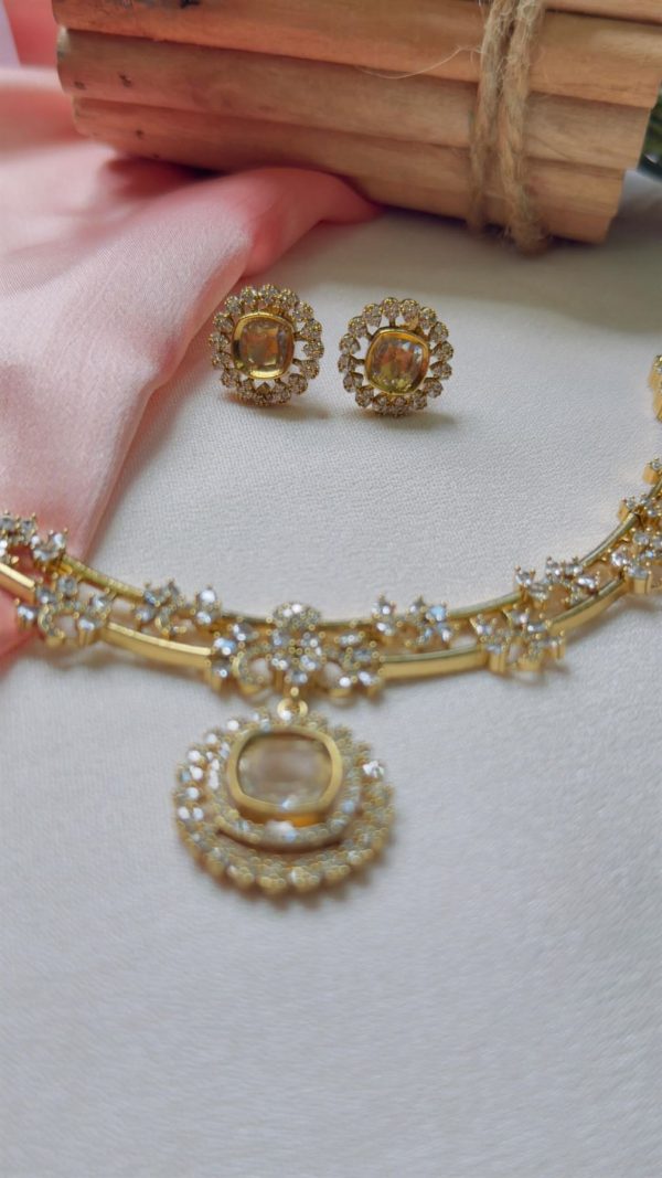 Premium Antique Gold Ad Necklace(Pearl White) - Image 3
