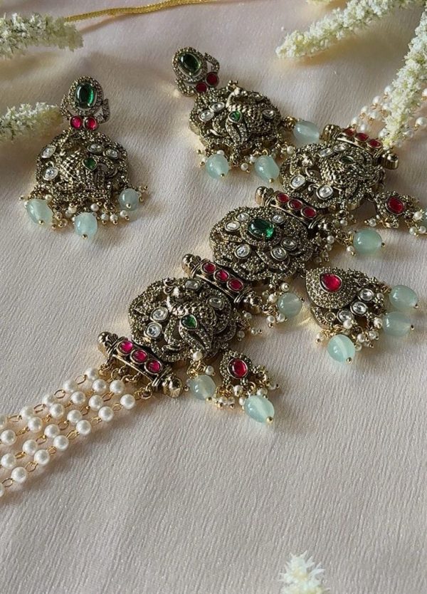 Exclusive Victorian Diamond choker with earrings