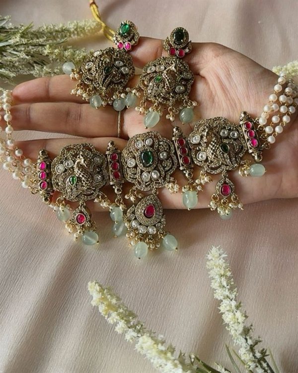 Exclusive Victorian Diamond choker with earrings - Image 2