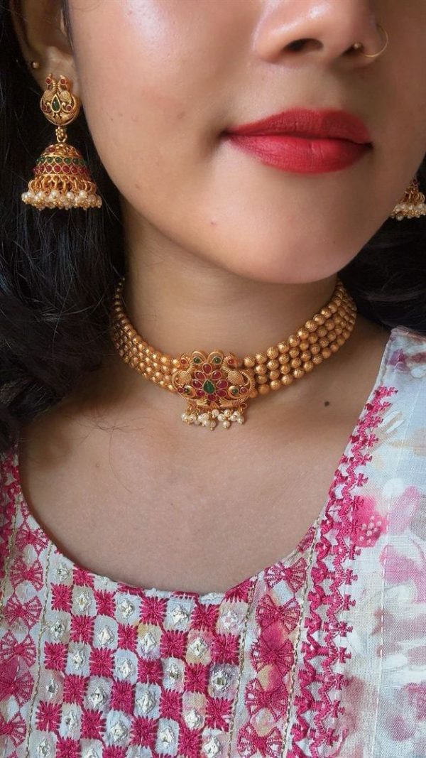 Beautiful premium choker with earrings