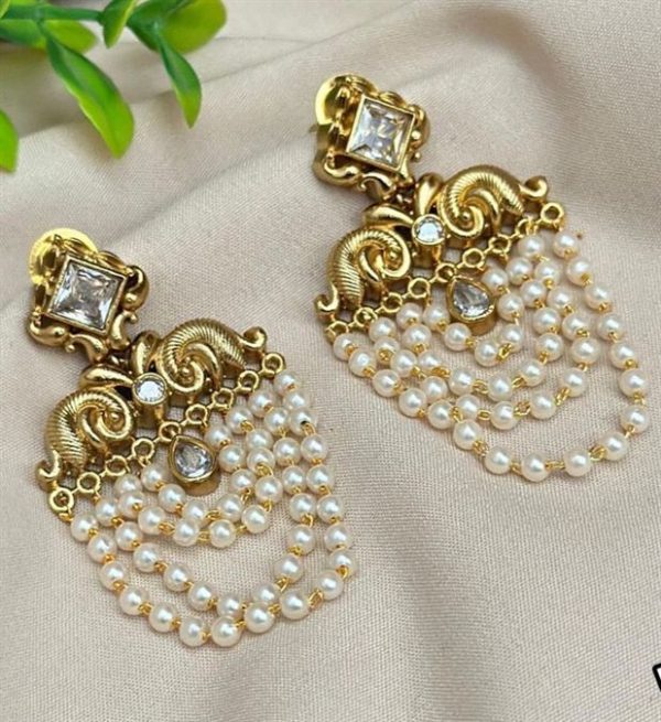 Premium quality earrings(White)