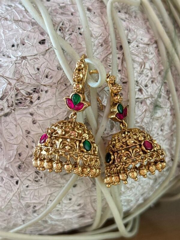 Kundan Jhumka